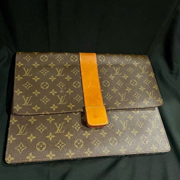 Louis Vuitton Vintage Monogram Portfolio - Picture 1 of 10